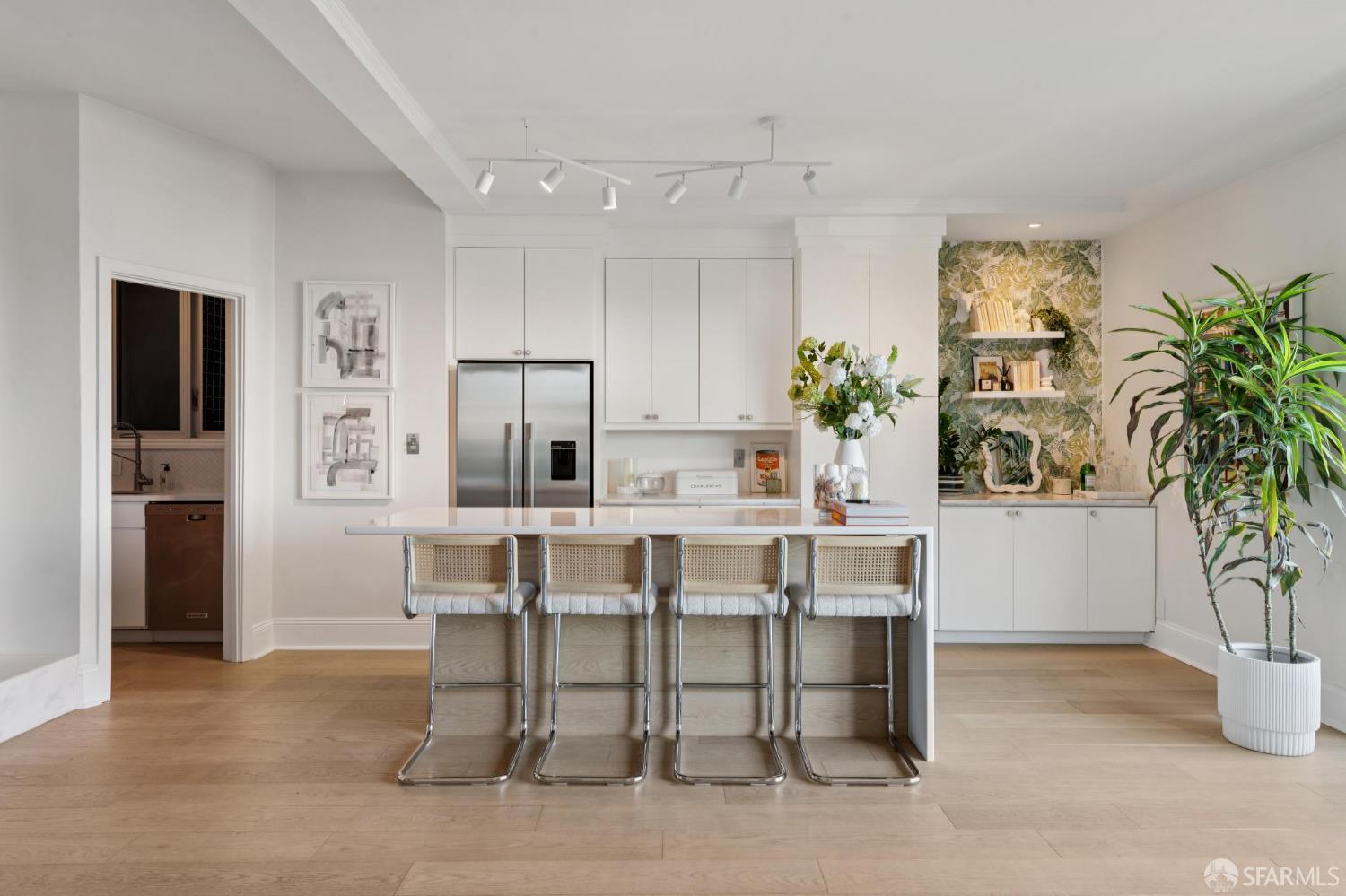 1407 Montgomery Street # 2