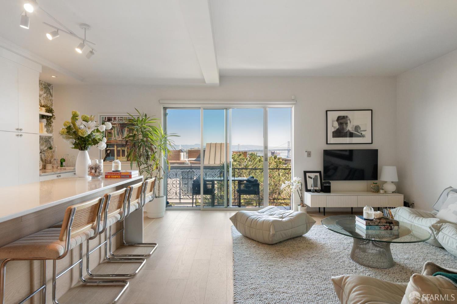 1407 Montgomery Street # 2