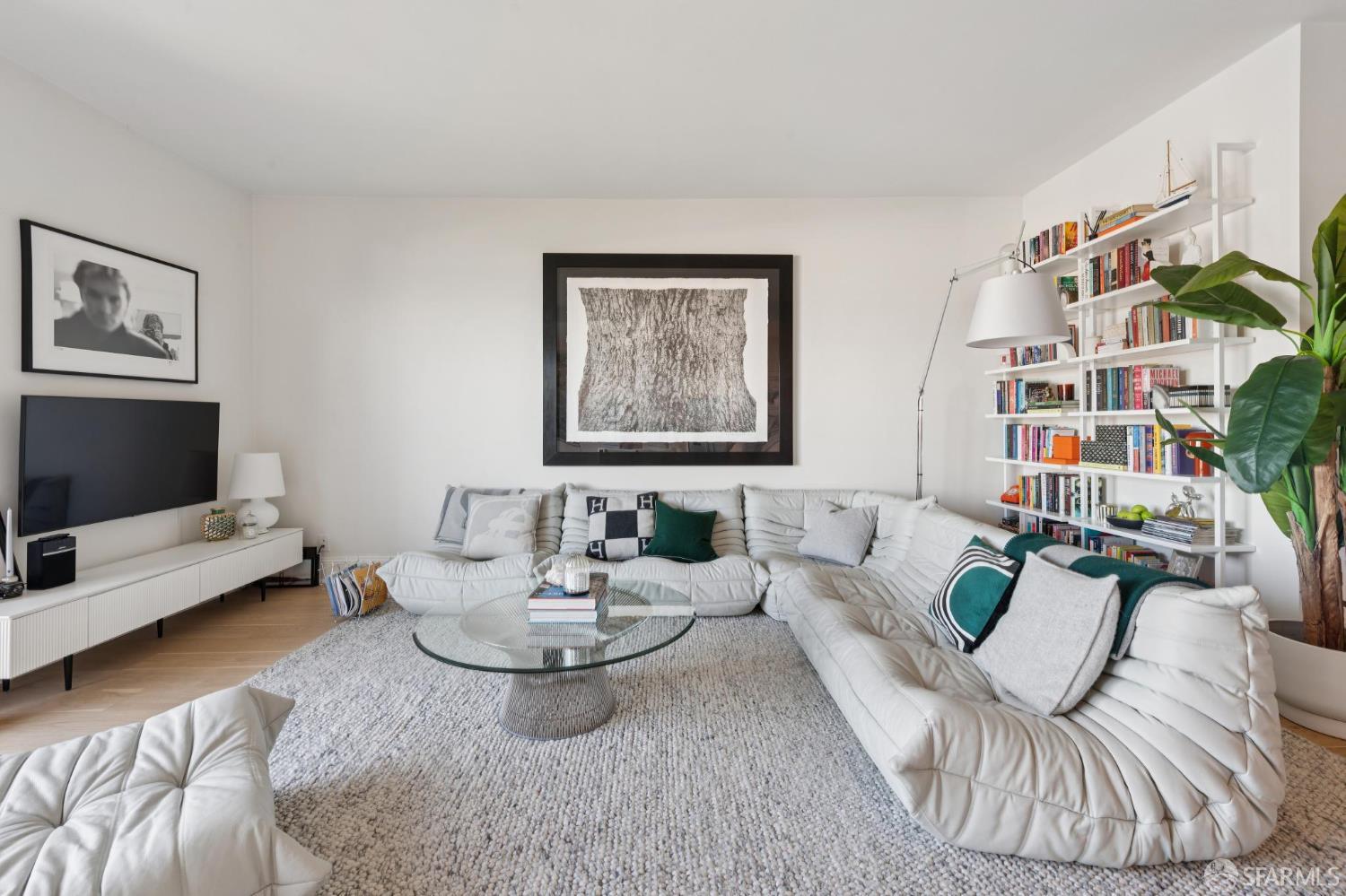 1407 Montgomery Street # 2