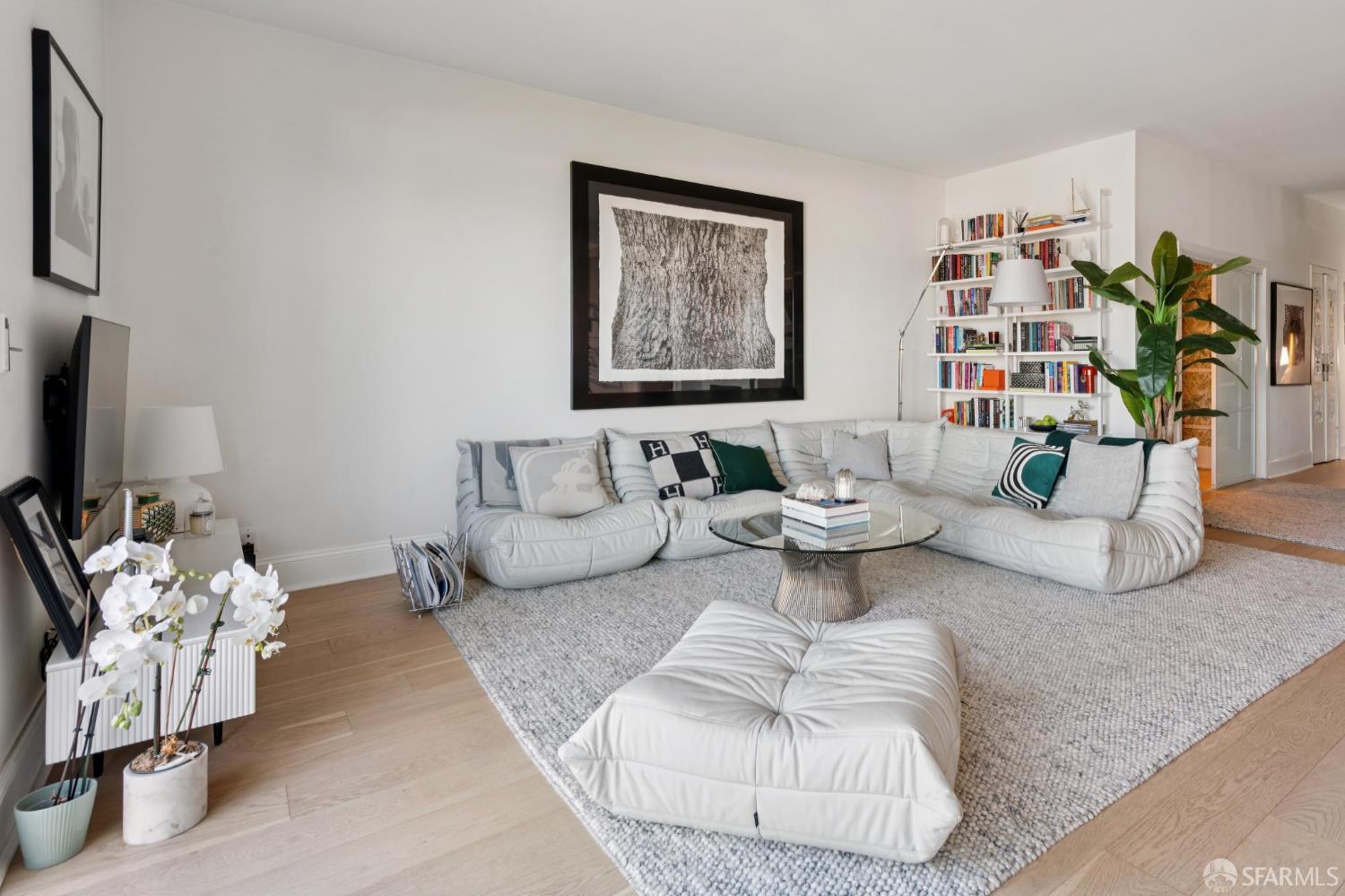1407 Montgomery Street # 2