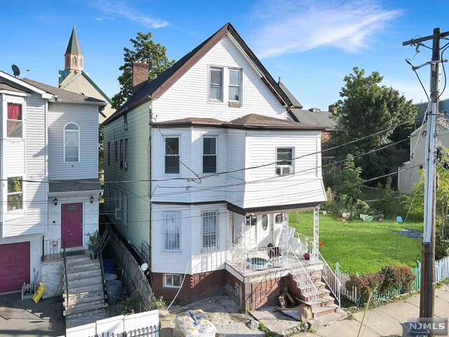 19 Myrtle Avenue 1