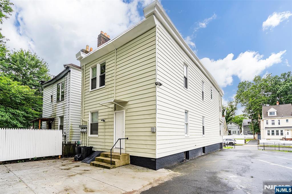 374 Halsted Street