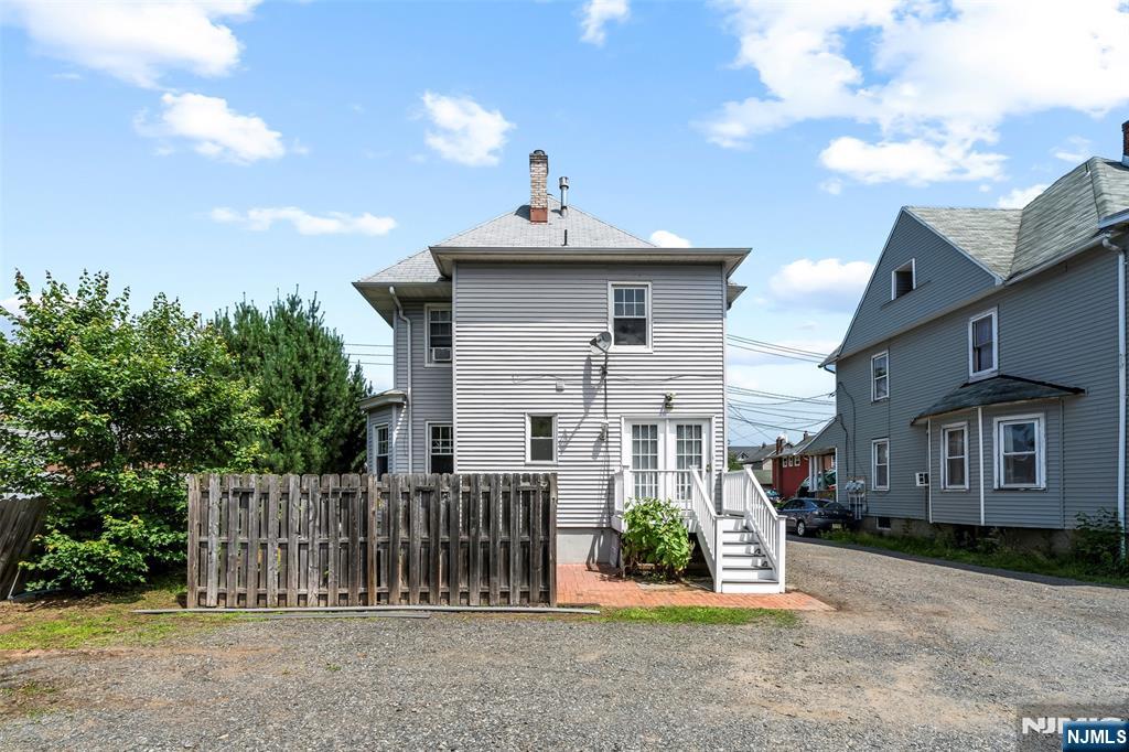 511 Grove Street