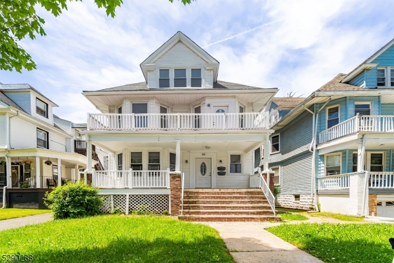 99 N Munn Ave