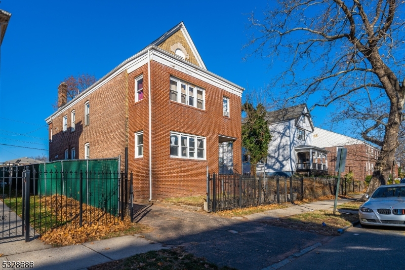 241 Shepard Ave