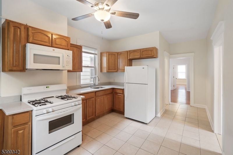374 Halsted St 2