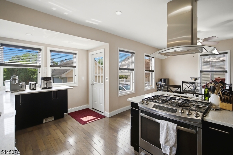 142 Morgan Pl