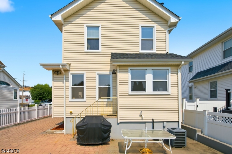 142 Morgan Pl