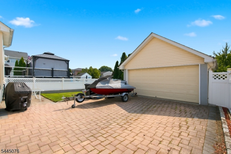 142 Morgan Pl