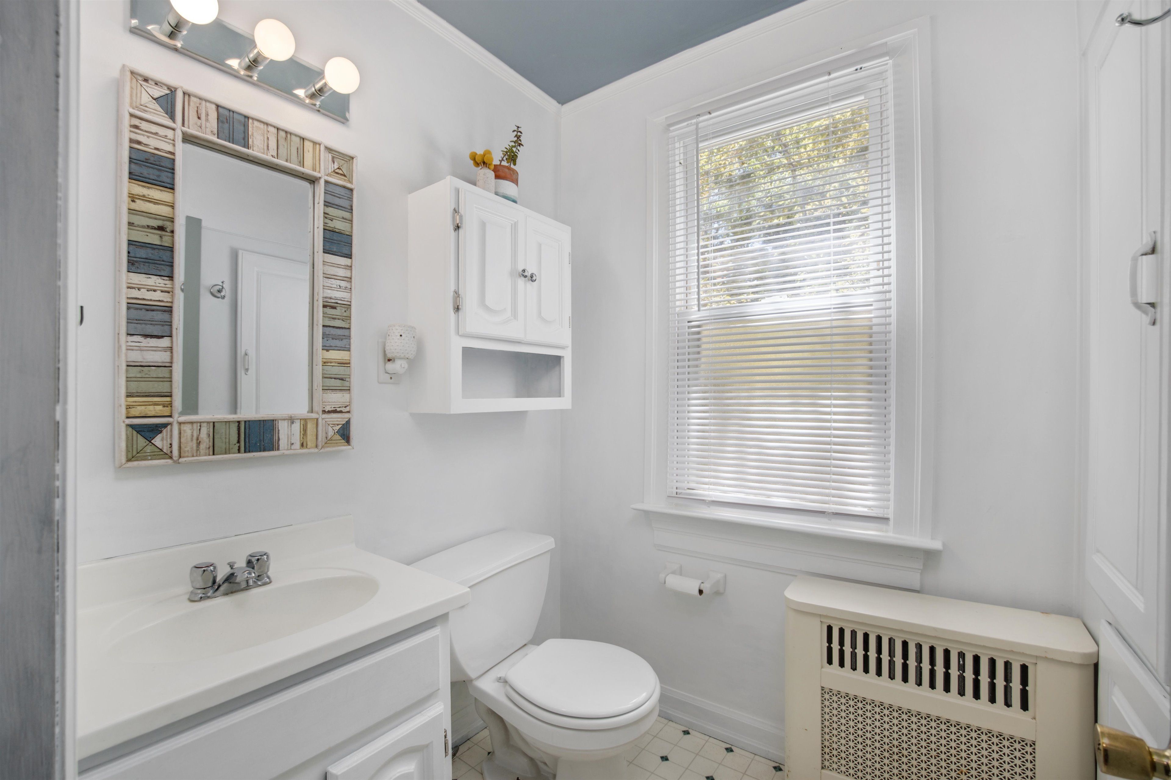 1141 Lakepointe Street