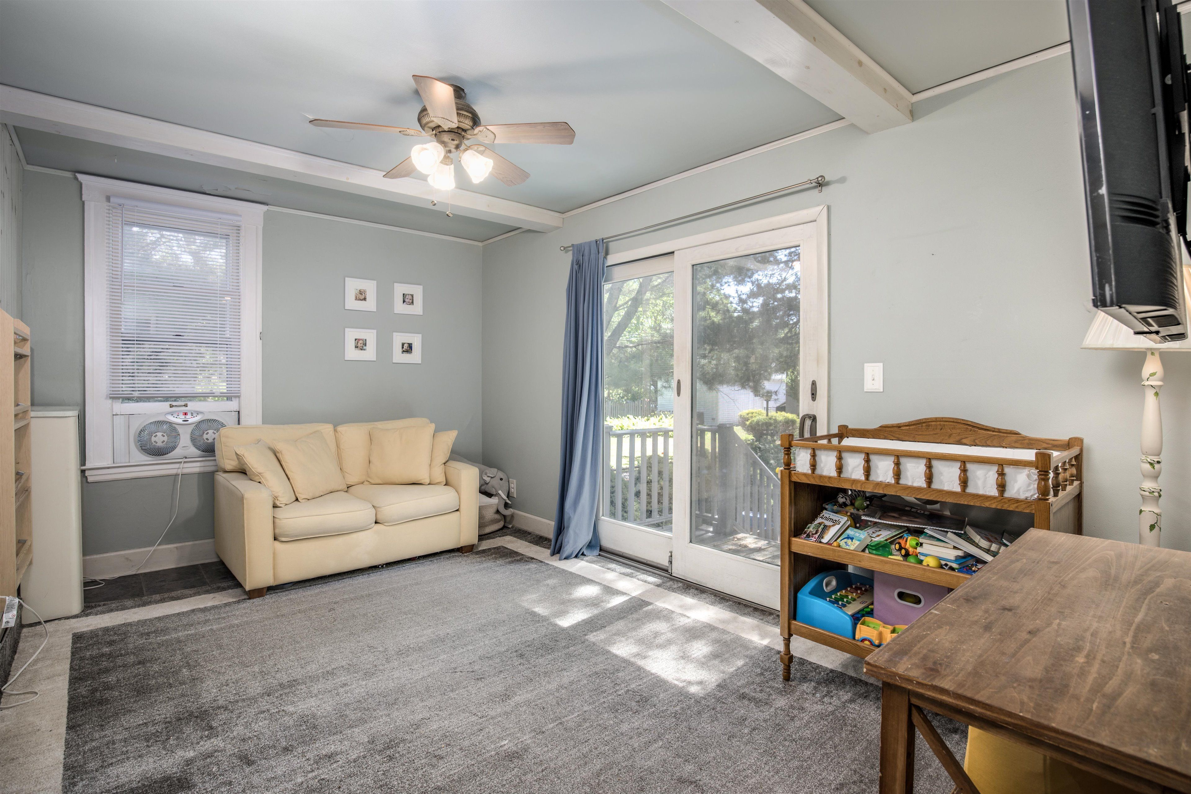 1141 Lakepointe Street