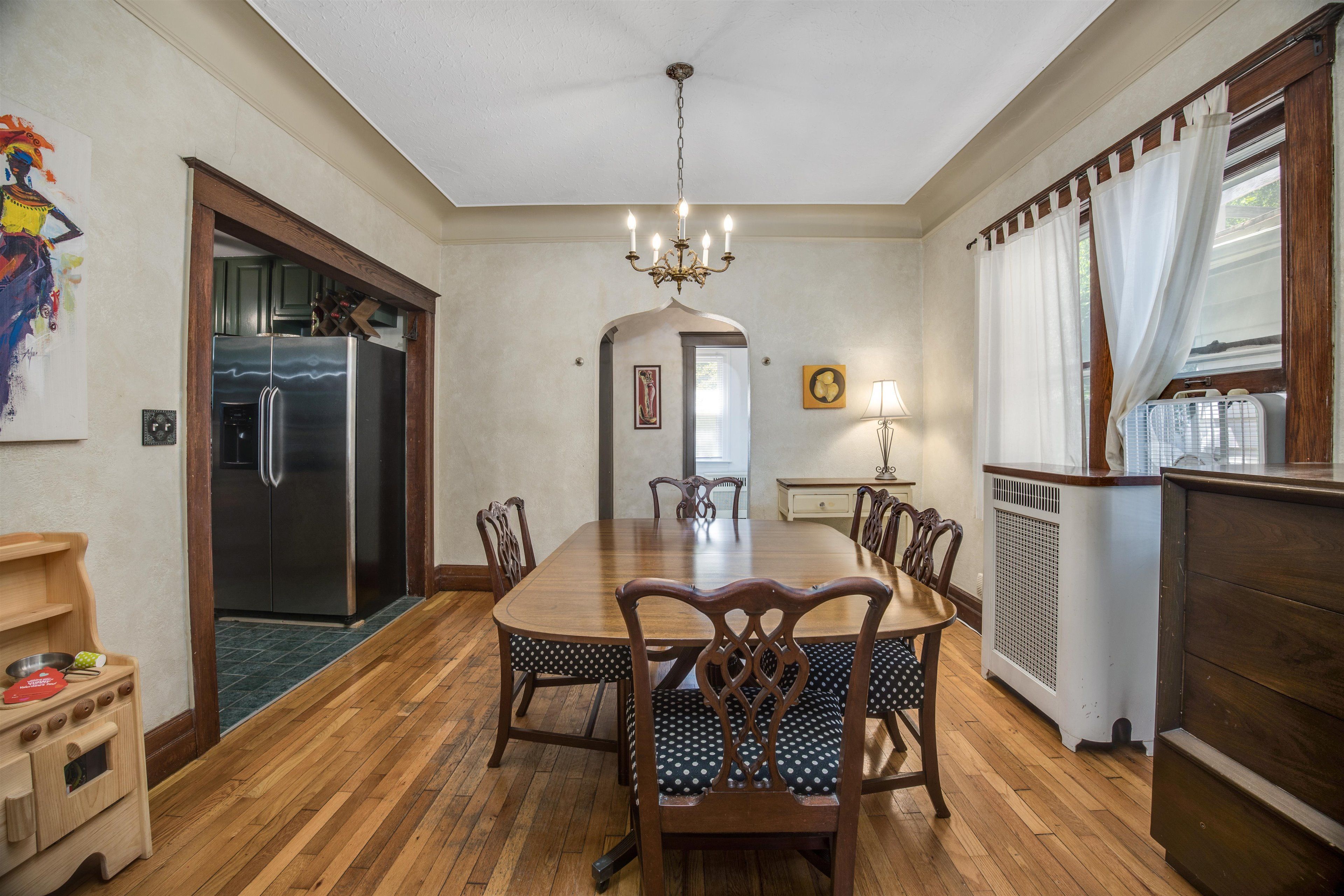 1141 Lakepointe Street