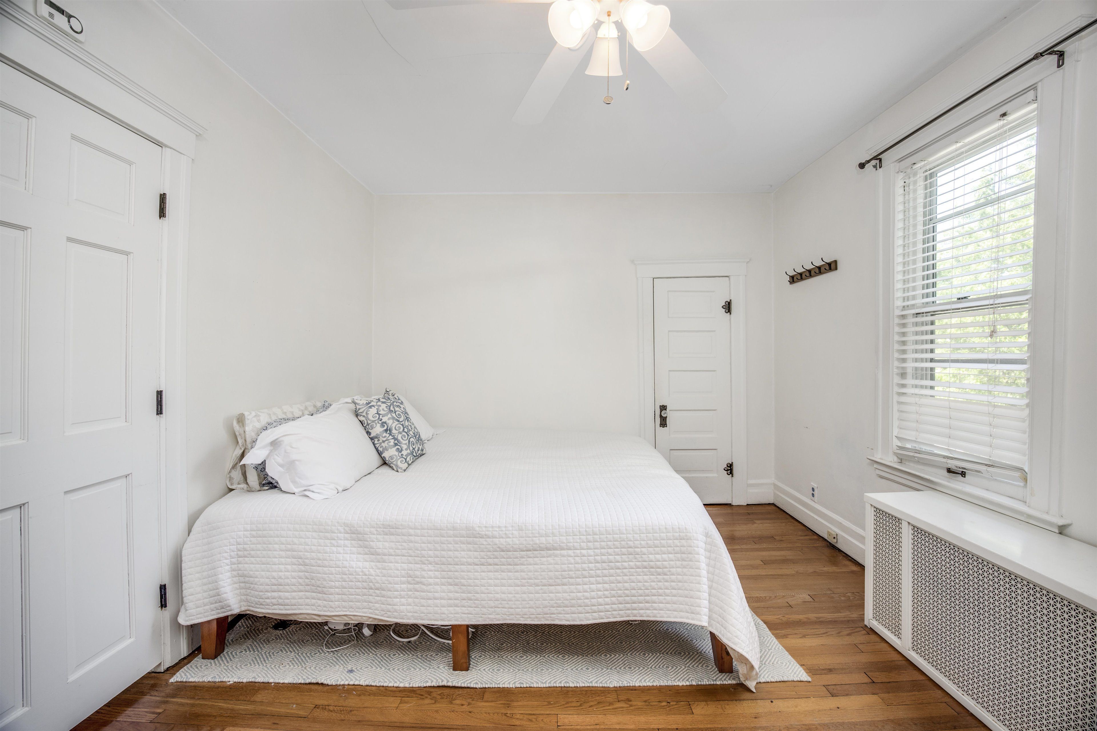 1141 Lakepointe Street