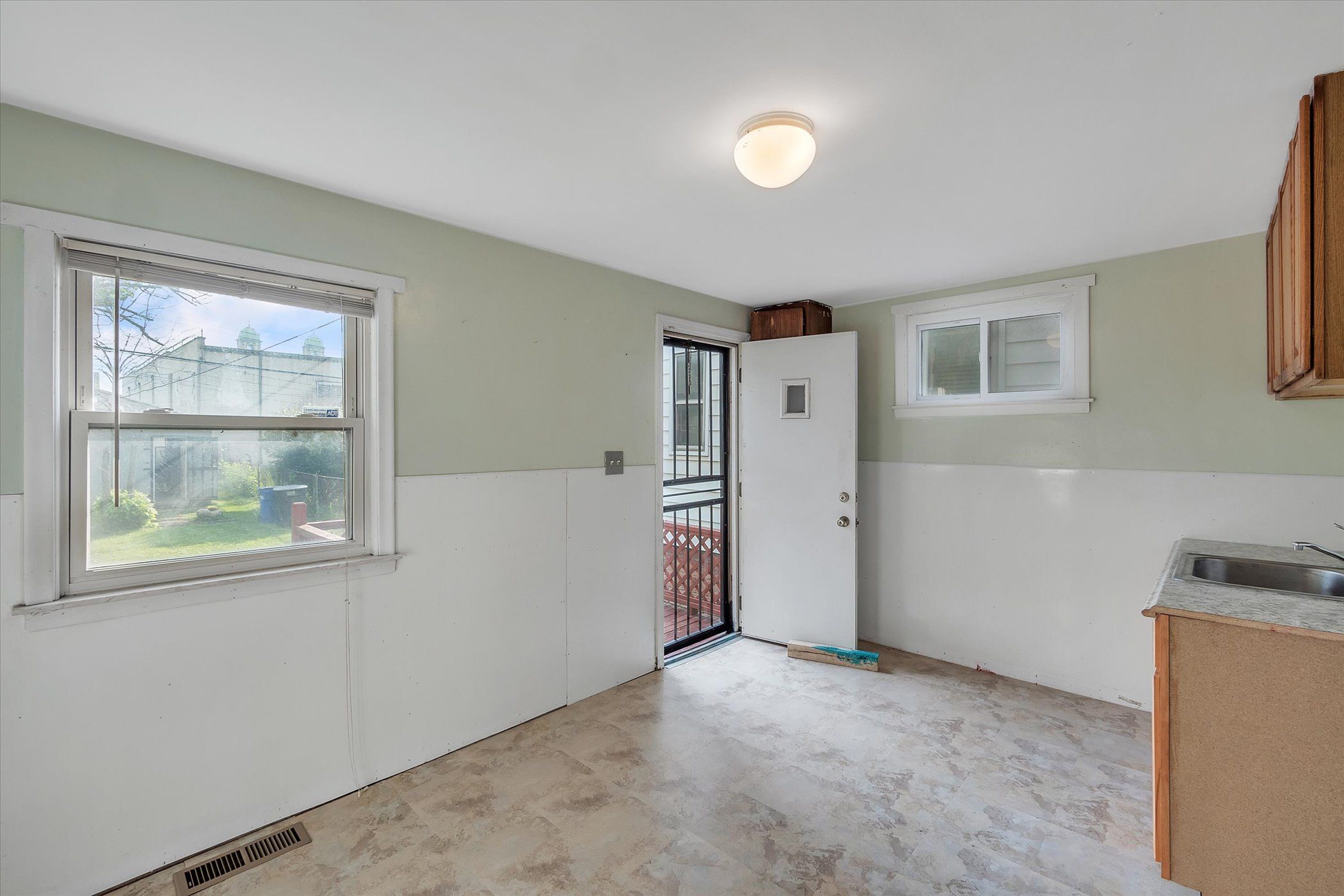 4450 Military Street