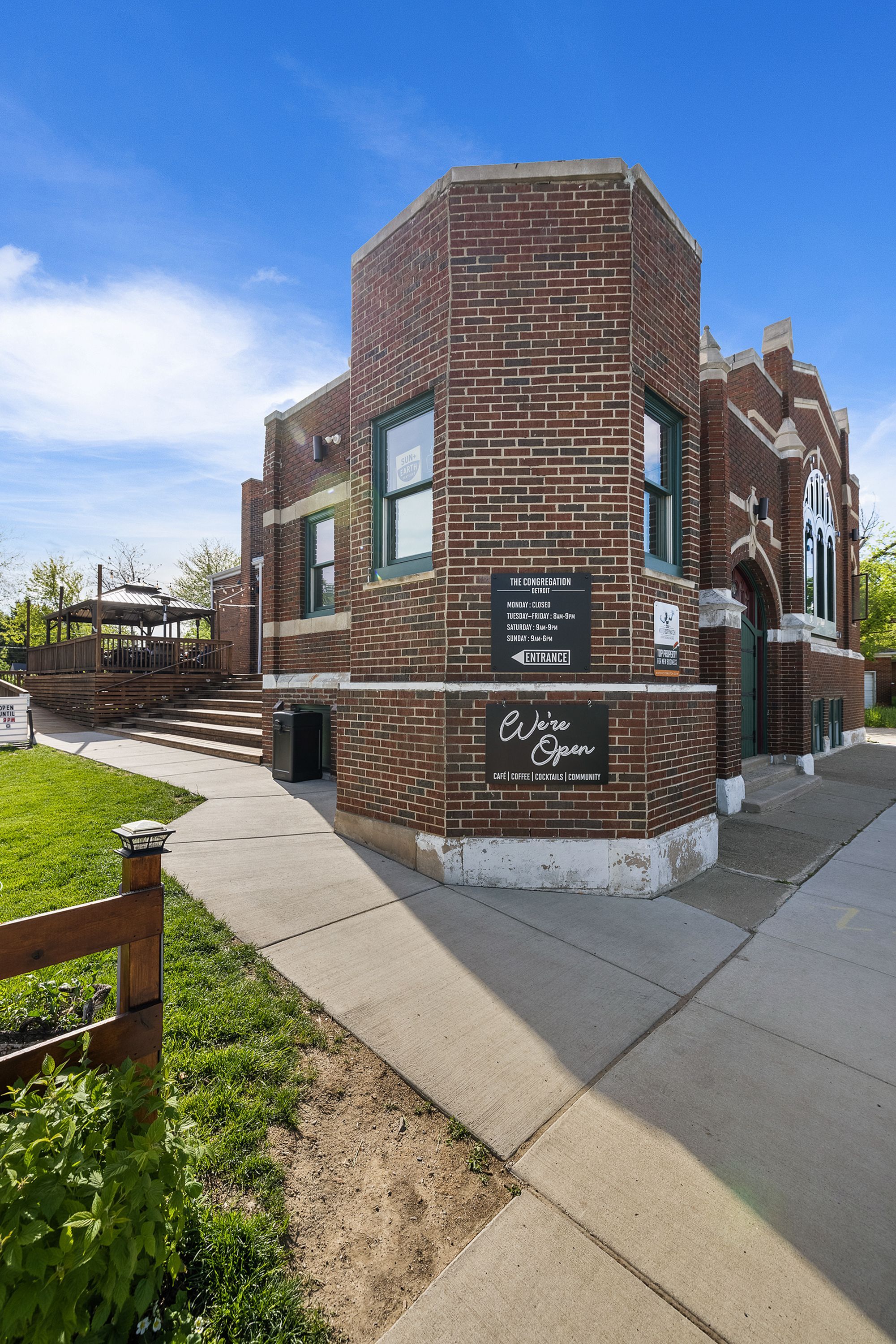 2275 CHICAGO Boulevard