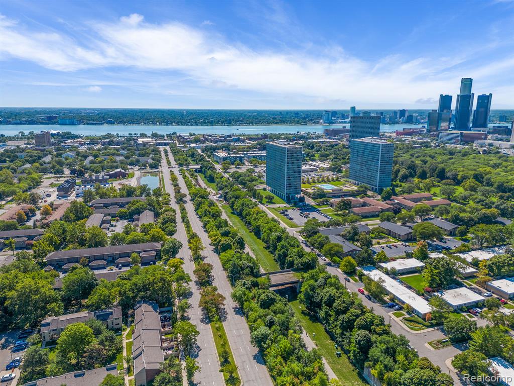 1232 Saint Aubin Place