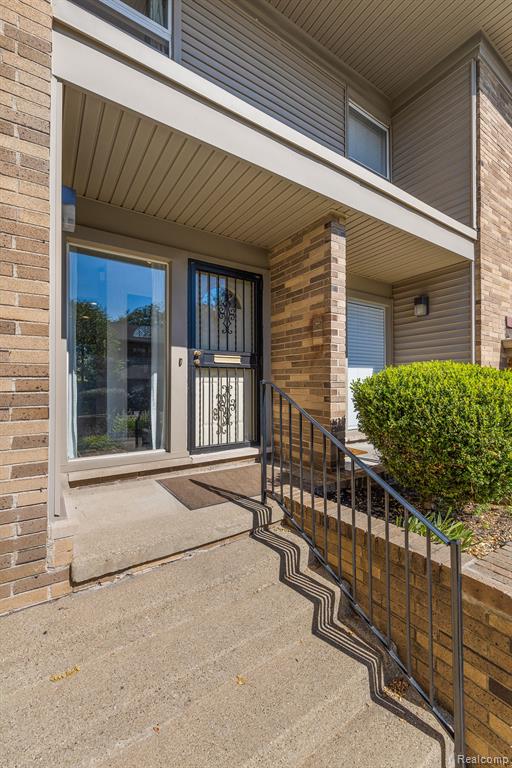 1232 Saint Aubin Place