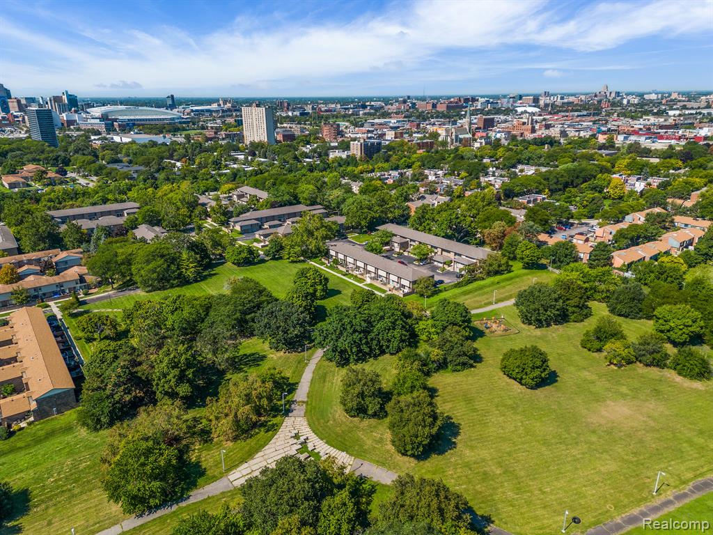 1232 Saint Aubin Place