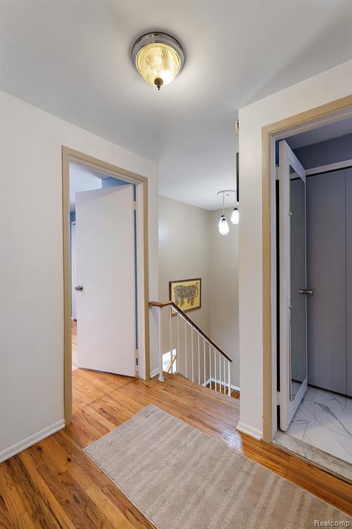 1232 Saint Aubin Place