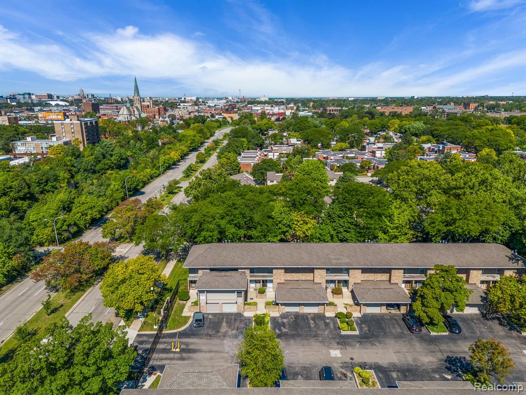 1232 Saint Aubin Place