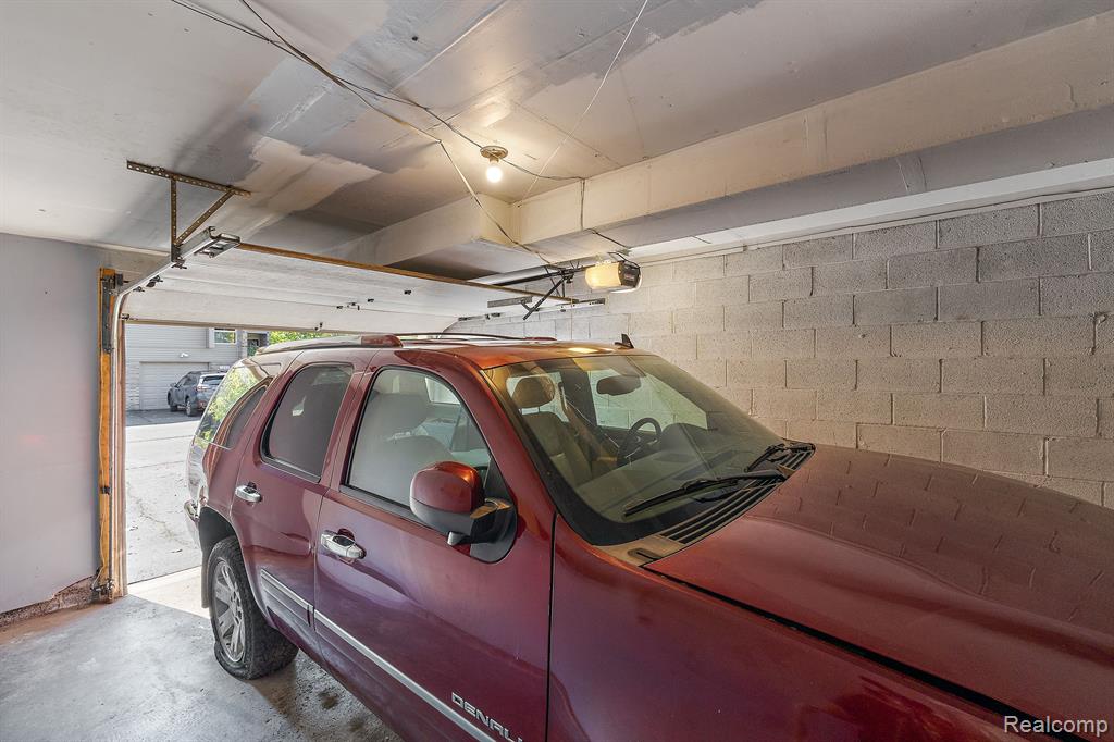 1232 Saint Aubin Place