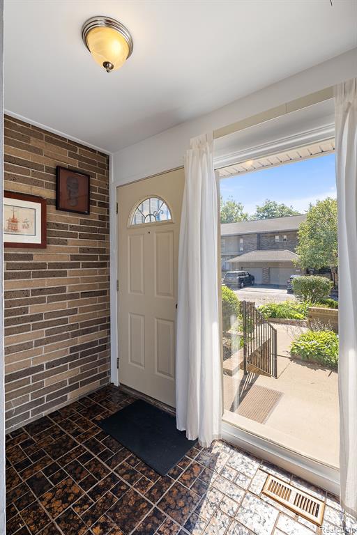 1232 Saint Aubin Place