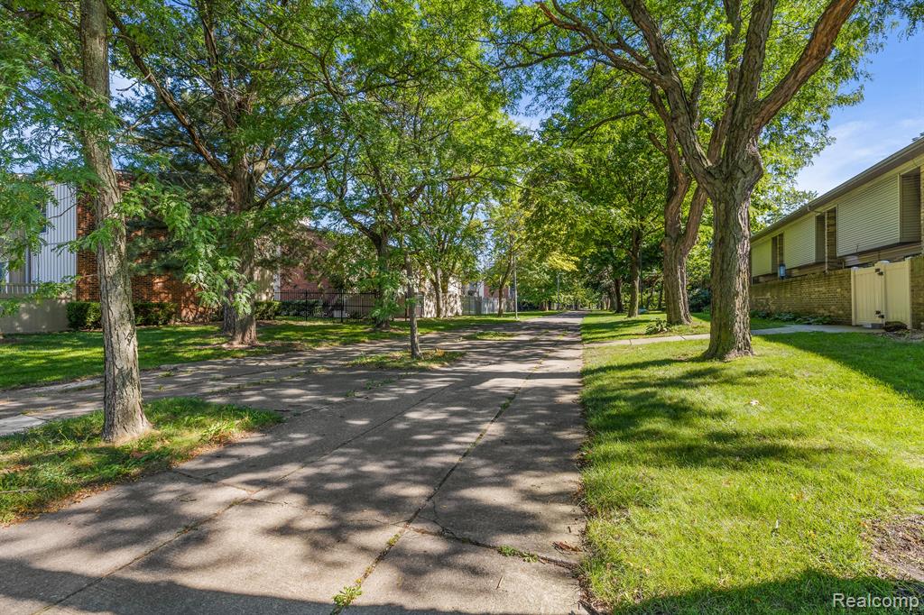 1232 Saint Aubin Place