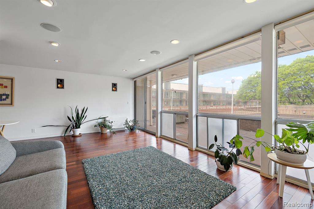 1929 ORLEANS Street 3