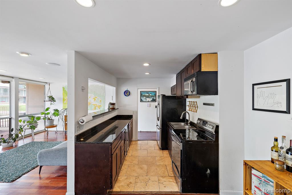 1929 ORLEANS Street 3