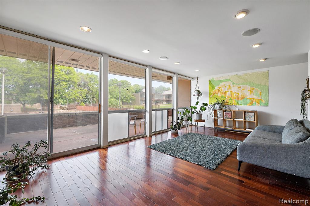 1929 ORLEANS Street 3