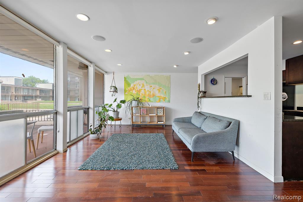 1929 ORLEANS Street 3