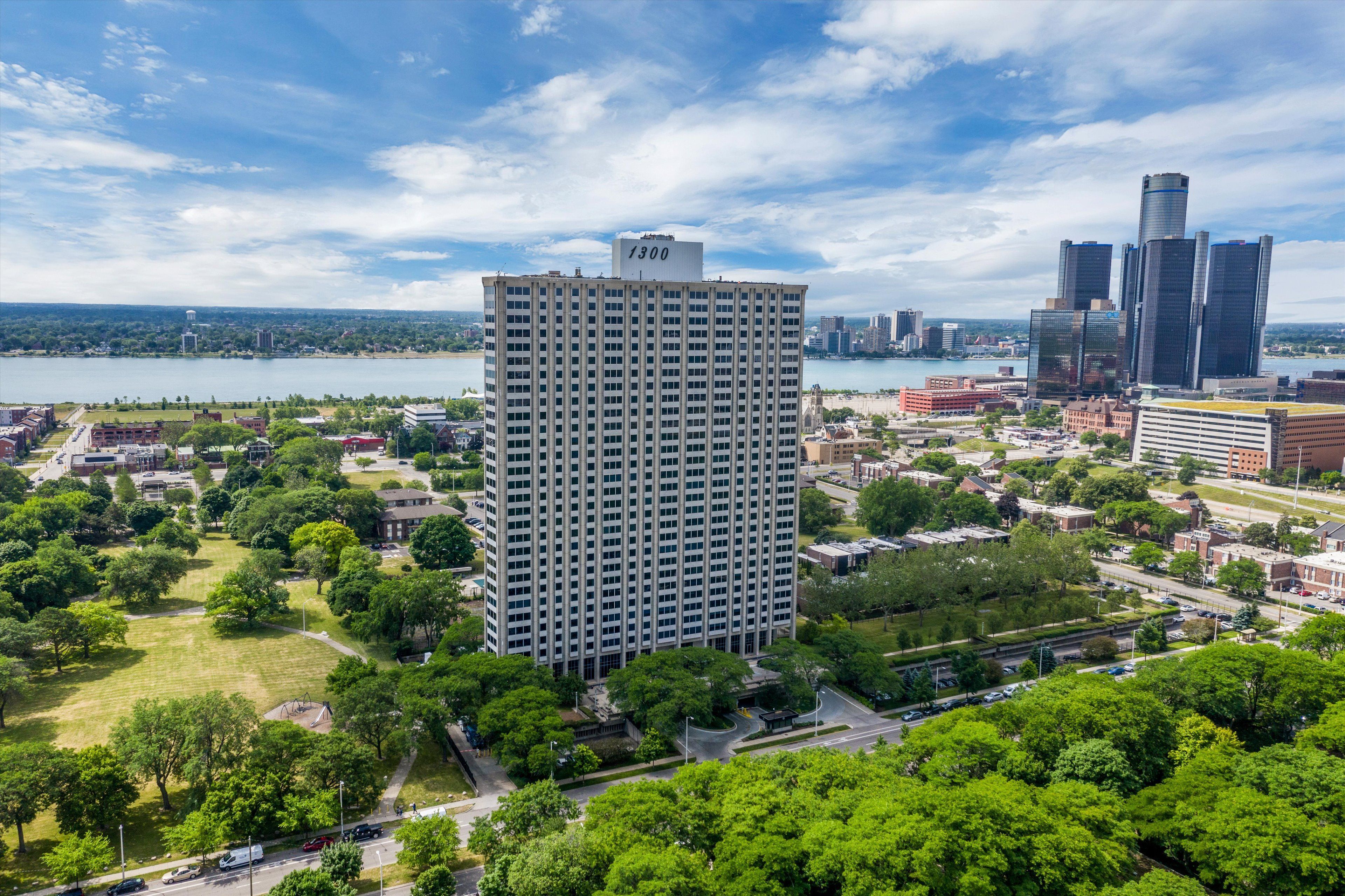 1300 E LAFAYETTE 209