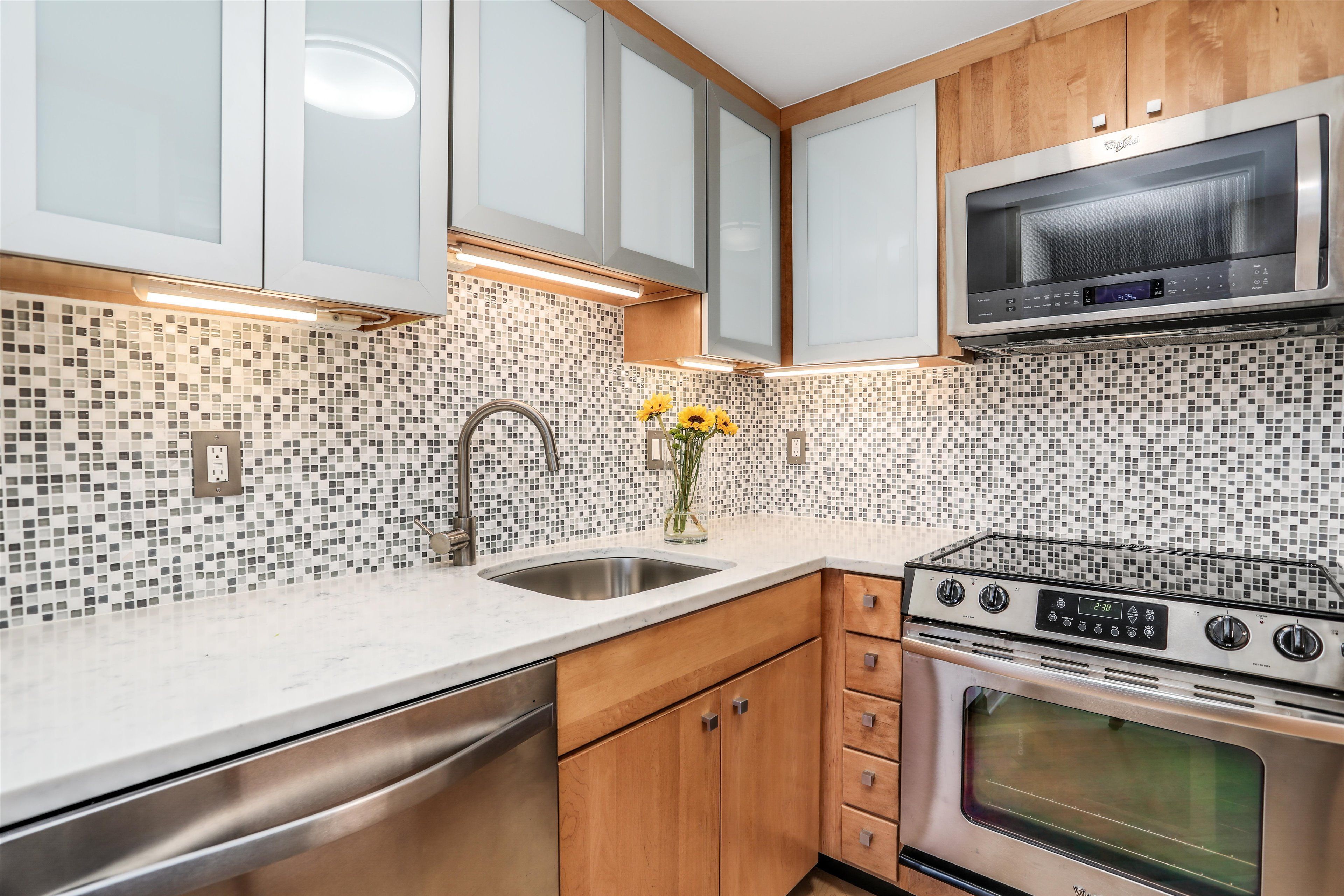 1300 E LAFAYETTE 209