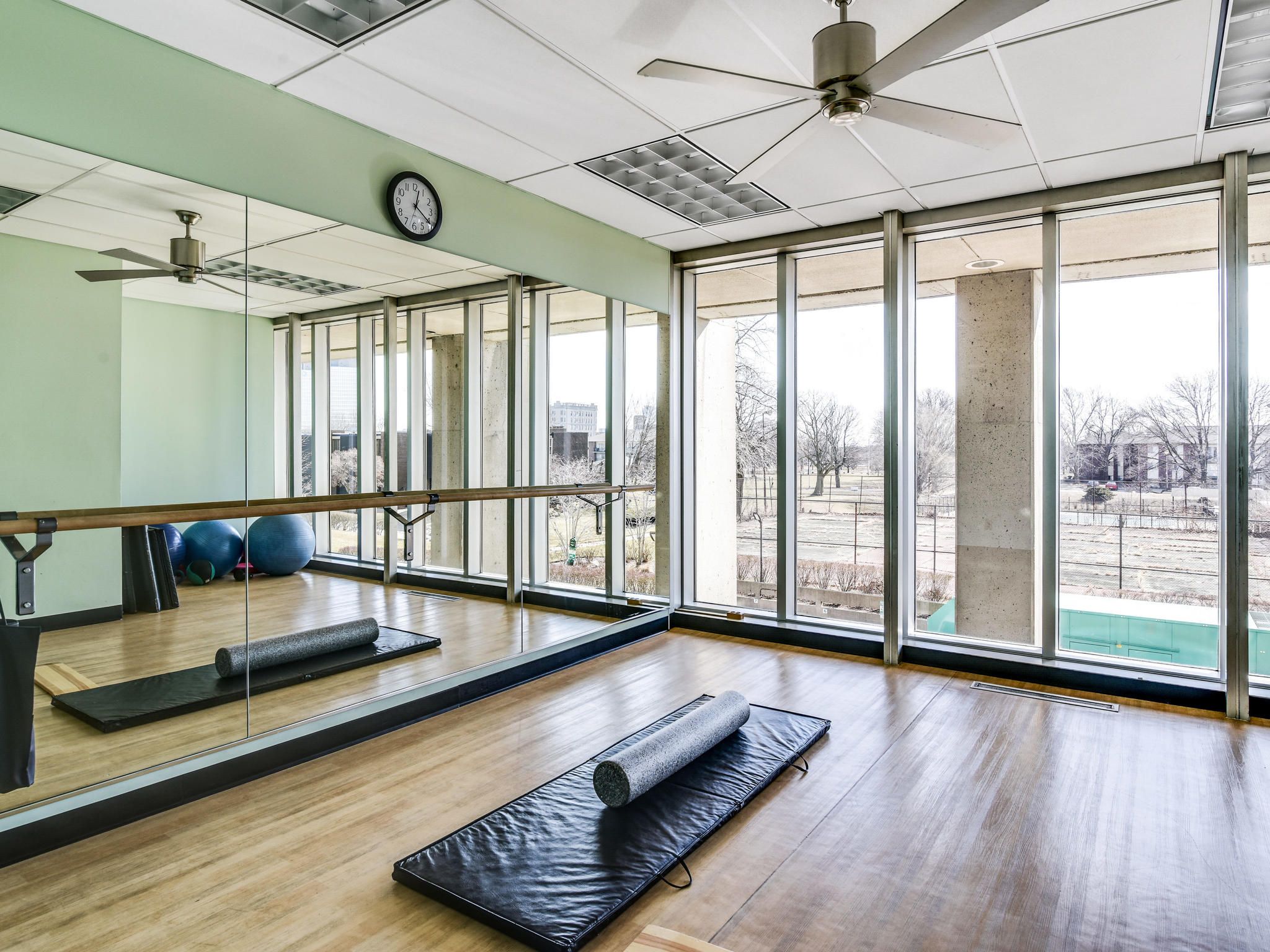 1300 E LAFAYETTE 209