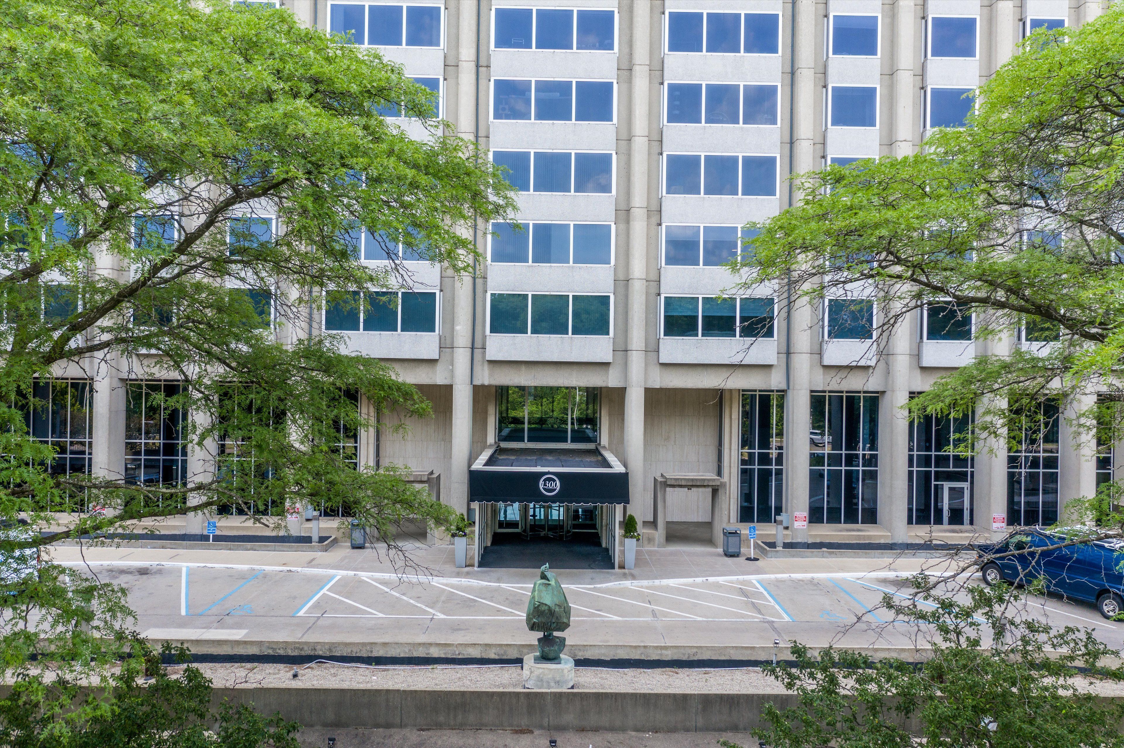 1300 E LAFAYETTE 209