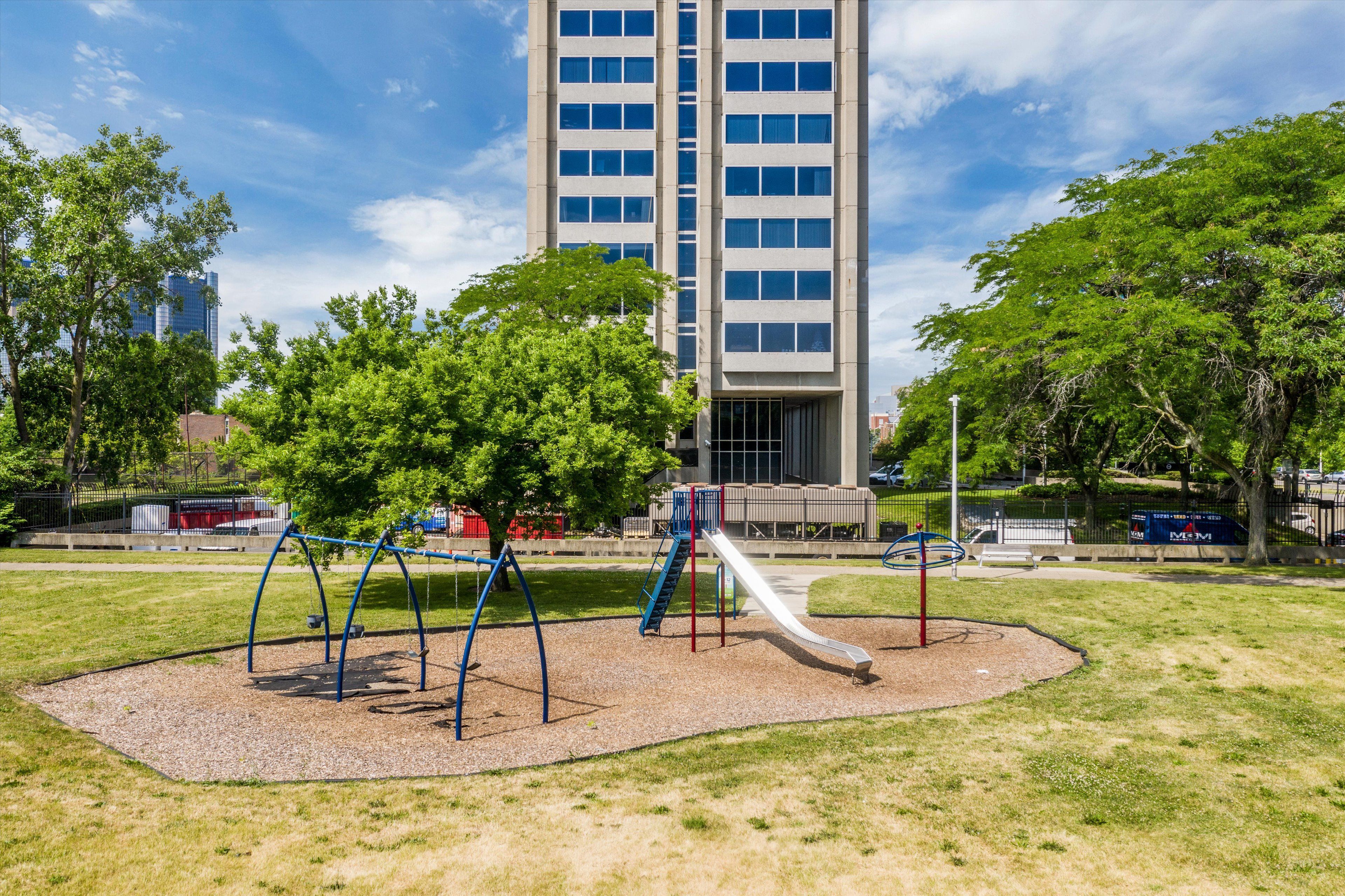 1300 E LAFAYETTE 209