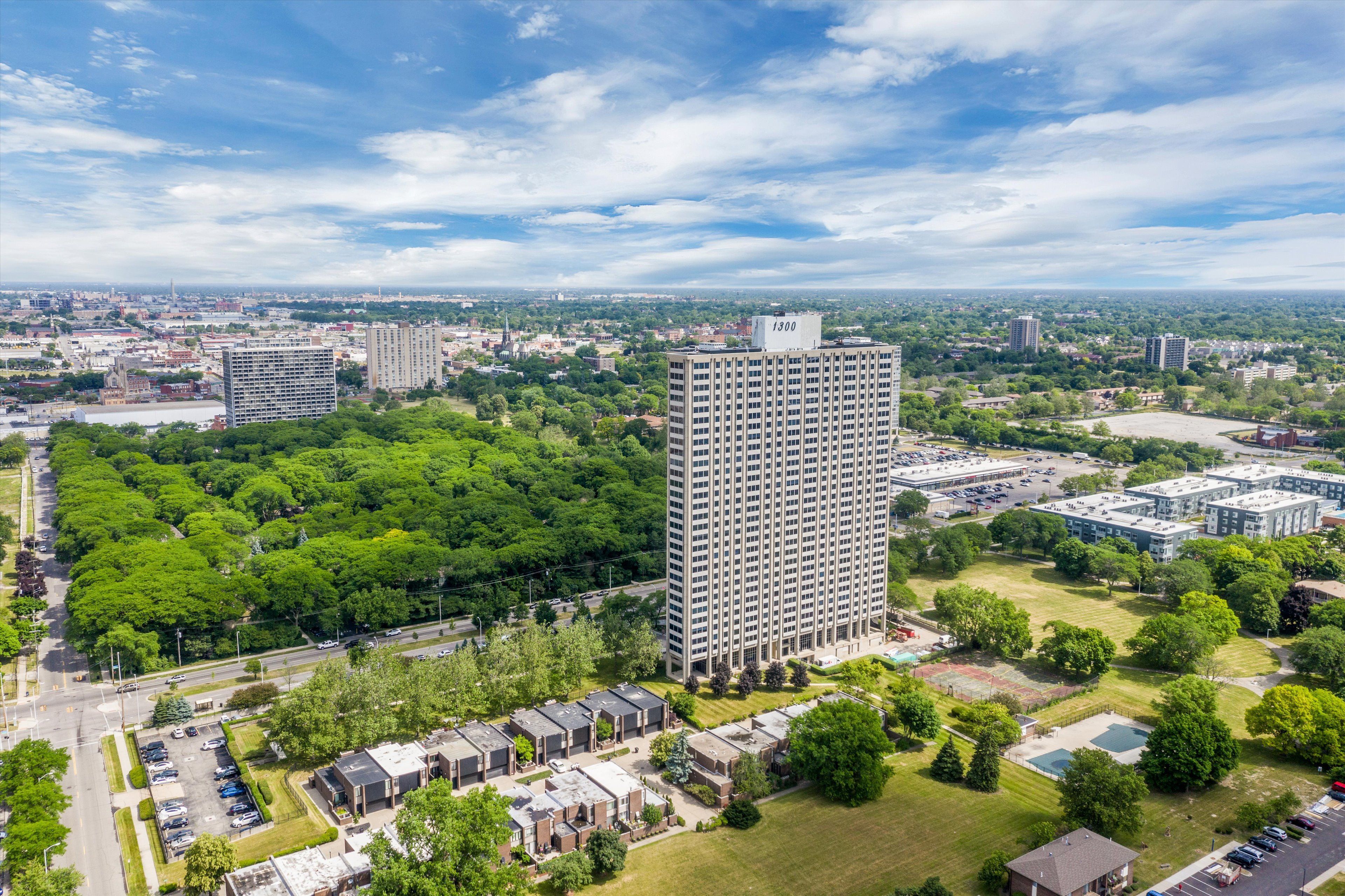 1300 E LAFAYETTE 209