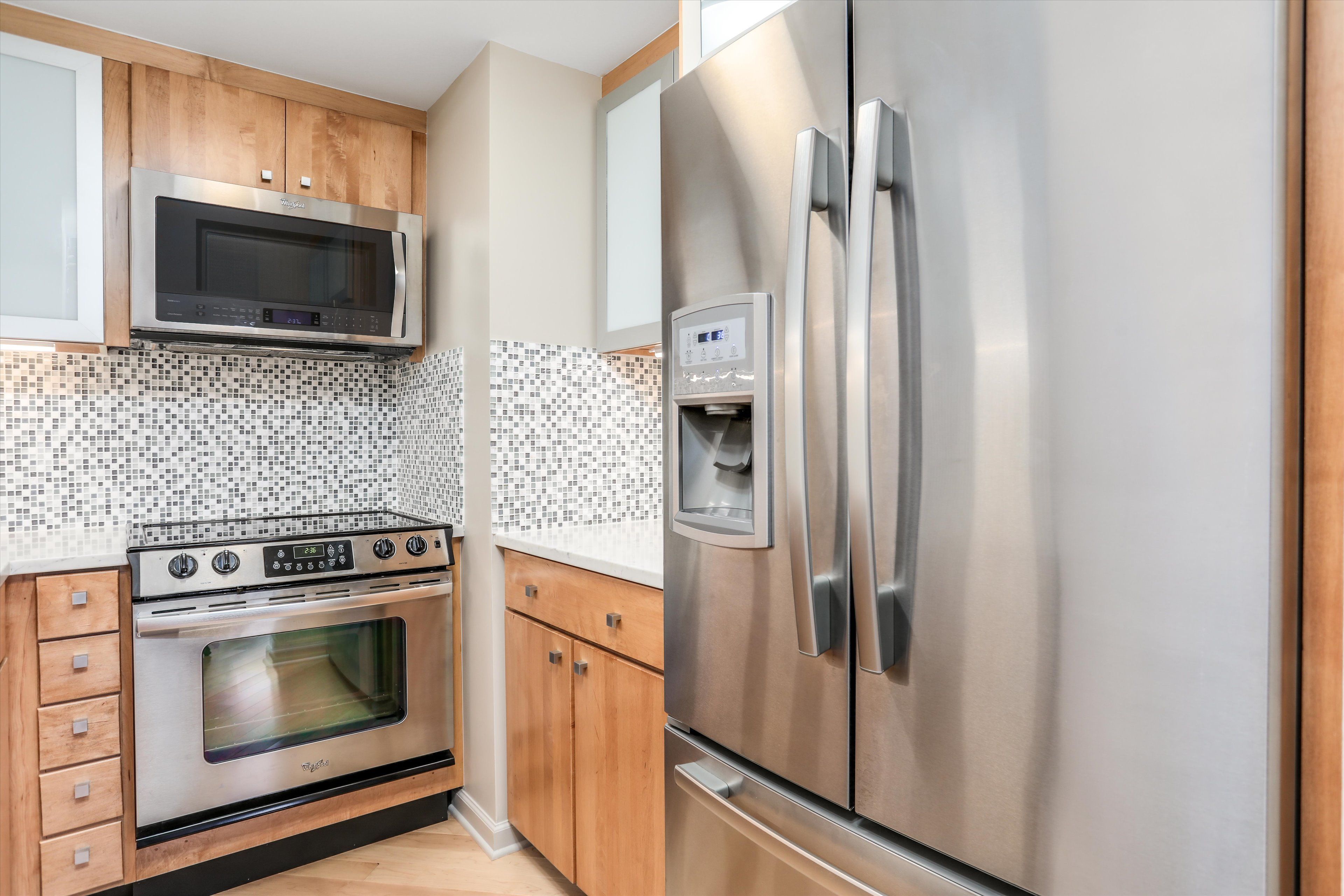 1300 E LAFAYETTE 209