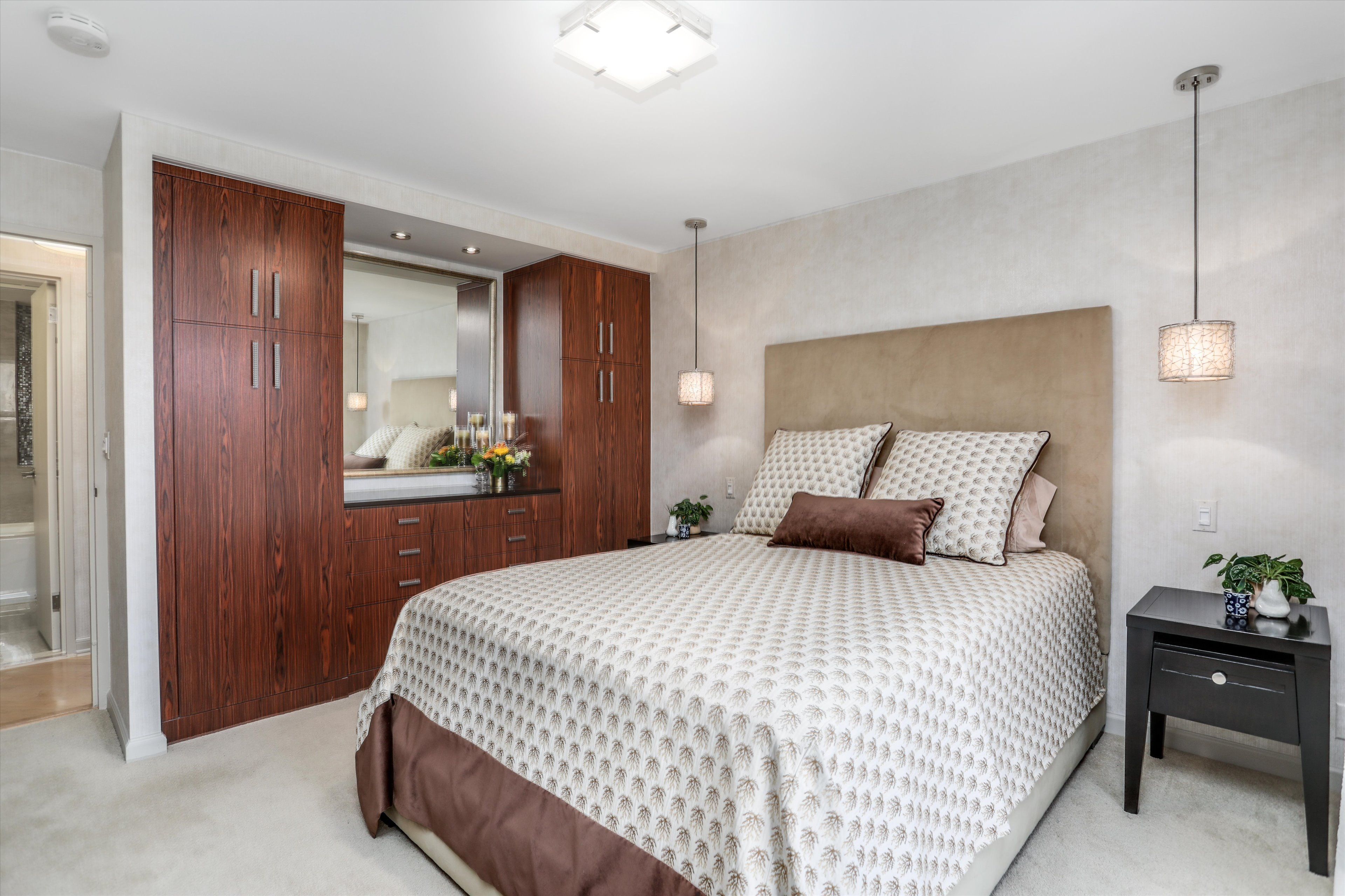 1300 E LAFAYETTE 209