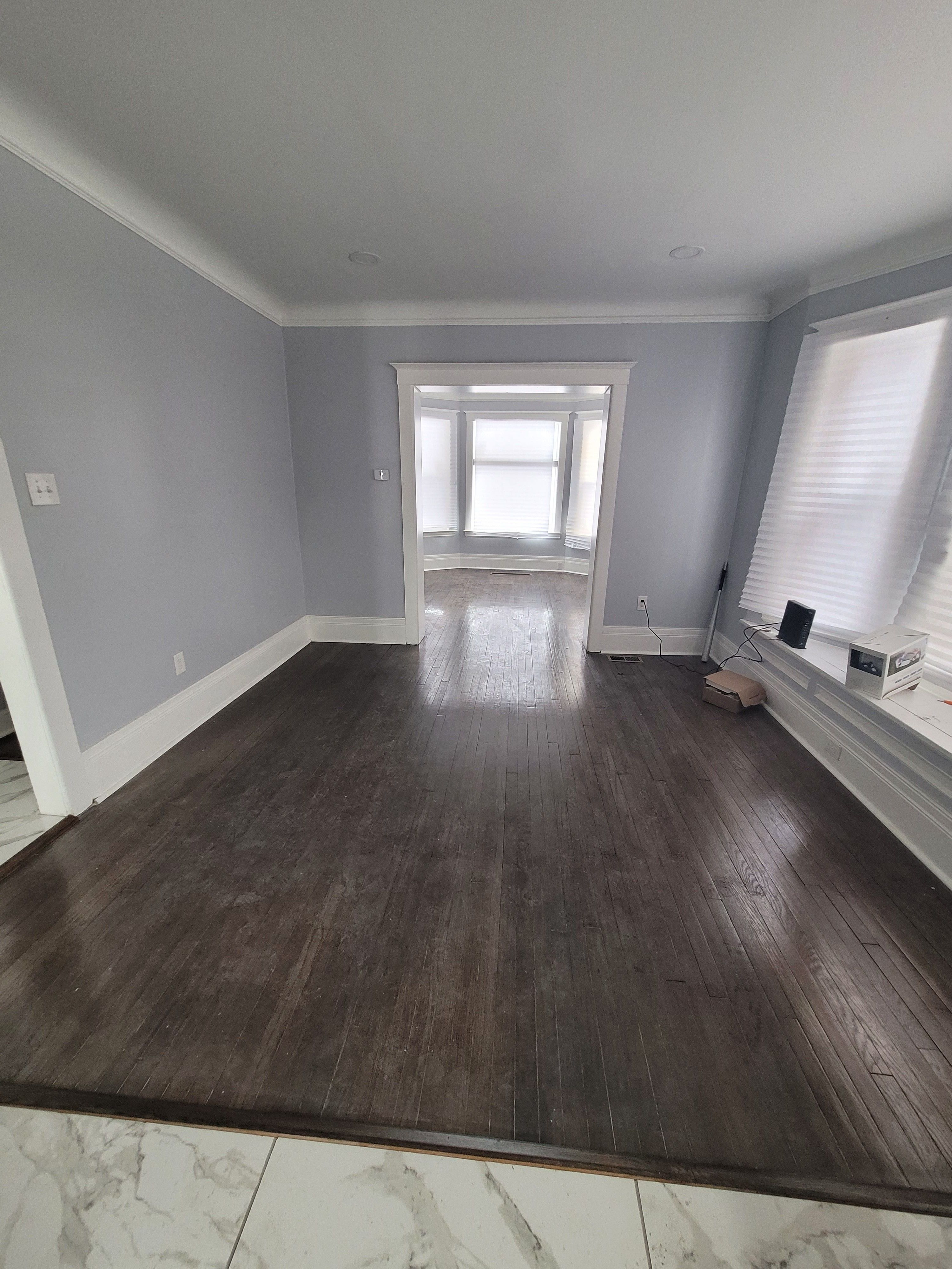 979 E GRAND Boulevard