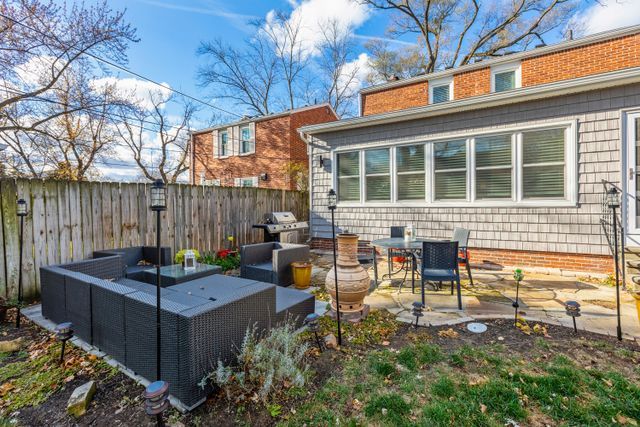 2112 Pinecrest Drive