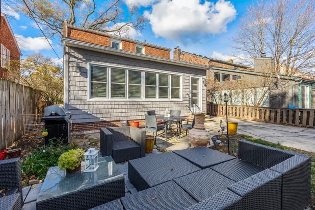 2112 Pinecrest Drive