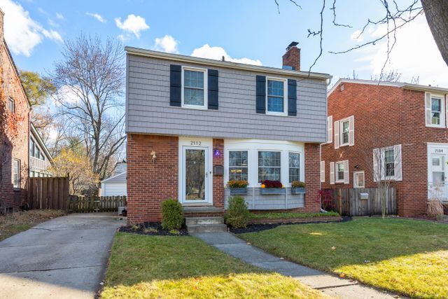 2112 Pinecrest Drive