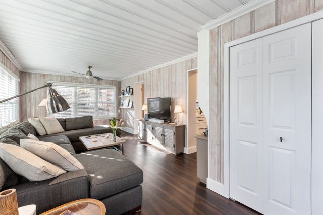 2112 Pinecrest Drive