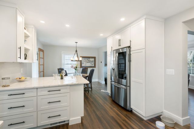 2112 Pinecrest Drive