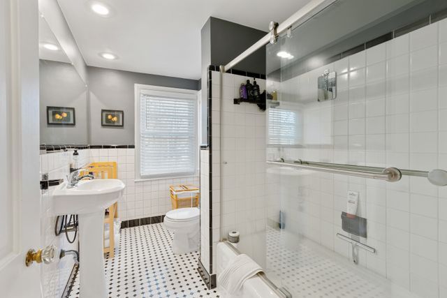 2112 Pinecrest Drive