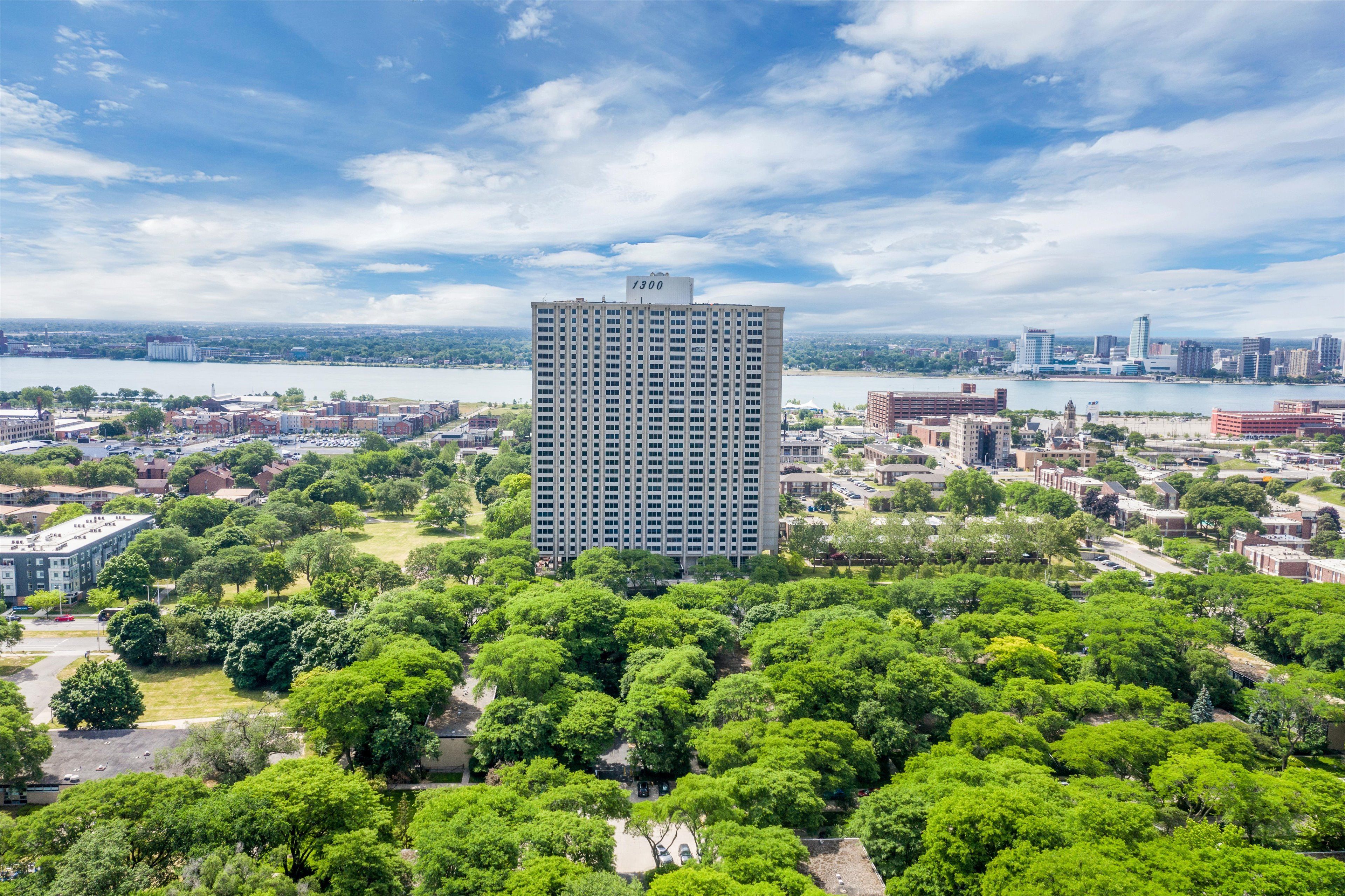 1300 E E LAFAYETTE Street 512