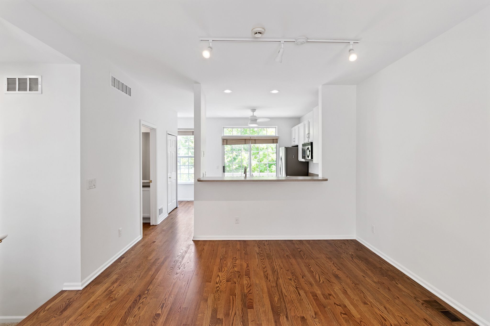 443 W HANCOCK Street