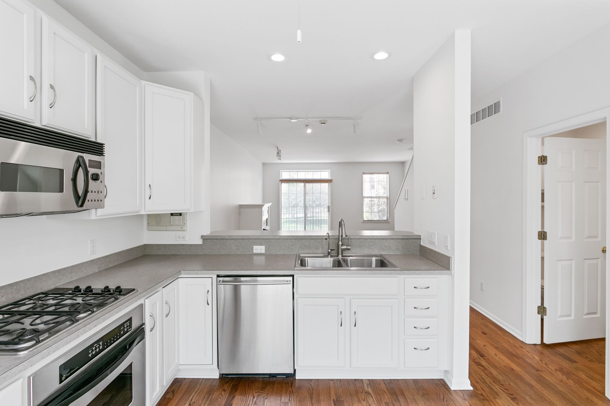 443 W HANCOCK Street