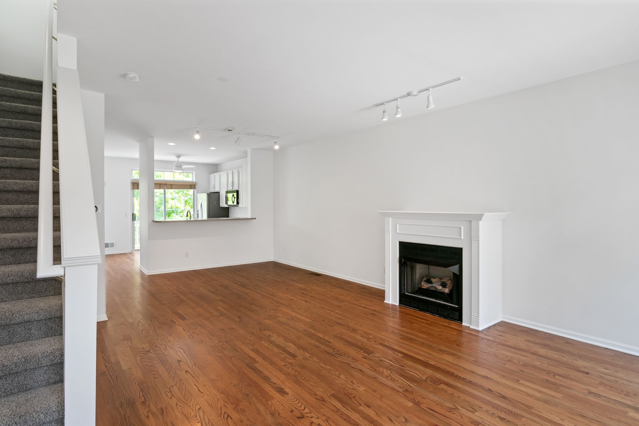 443 W HANCOCK Street